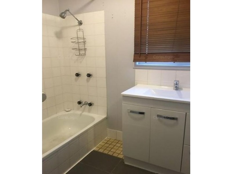 28 Carwell Avenue, Petrie QLD 4502