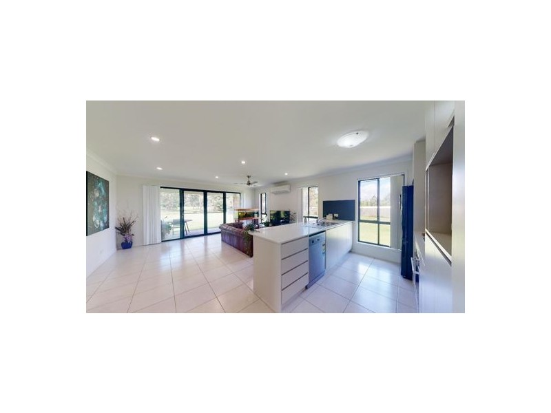 34 Morris Road, Elimbah QLD 4516