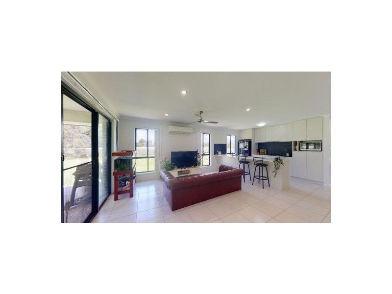 34 Morris Road, Elimbah QLD 4516