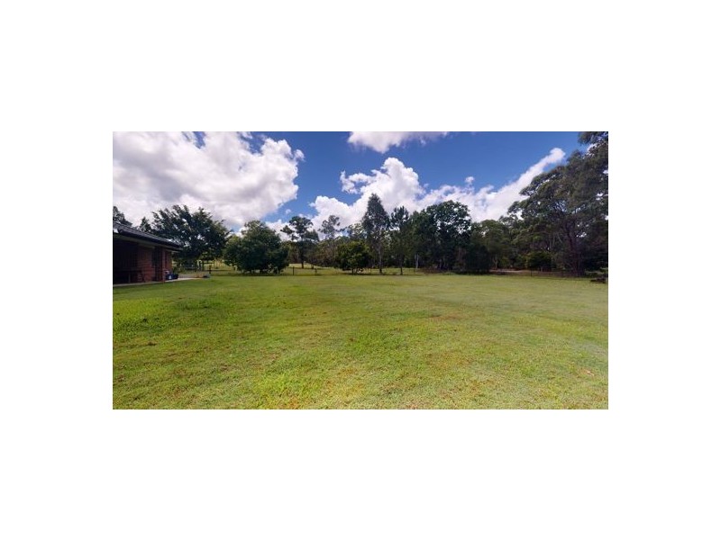 34 Morris Road, Elimbah QLD 4516