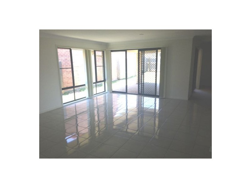 3 Levi Ave, Morayfield QLD 4506