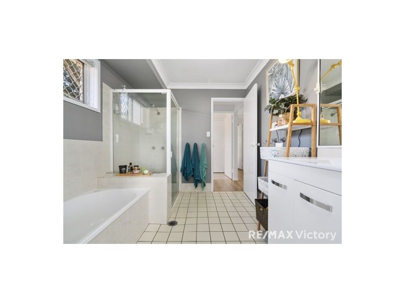 10 Highview Parade, Morayfield QLD 4506