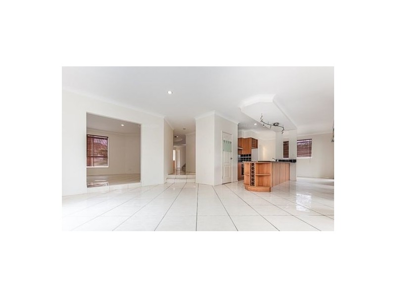 24 Cherrington Way, Murrumba Downs QLD 4503