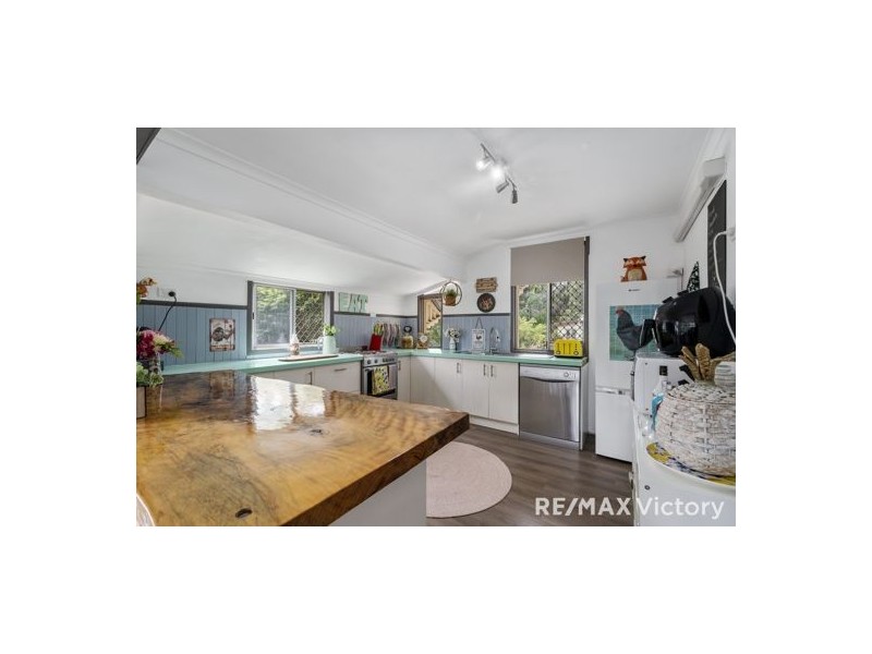 27 Durundur St, Woodford QLD 4514