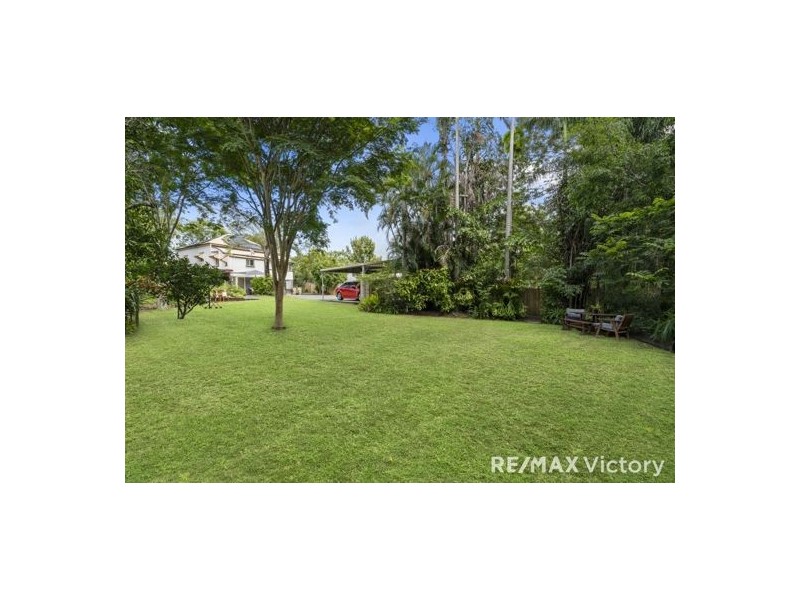 27 Durundur St, Woodford QLD 4514