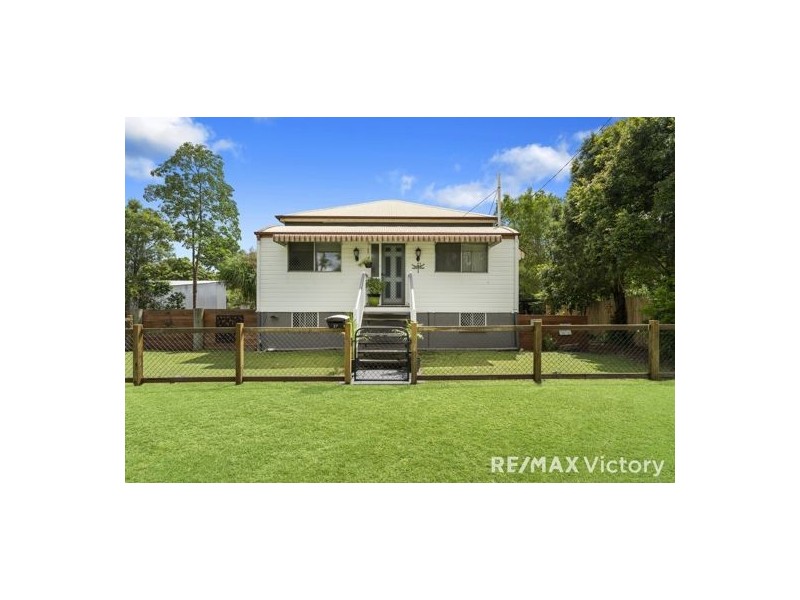 27 Durundur St, Woodford QLD 4514