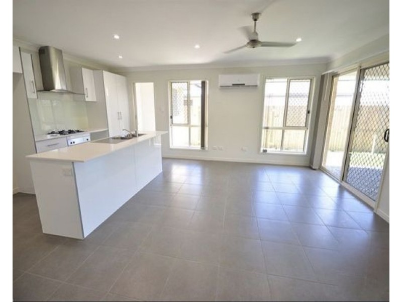 21 Feather Court, Morayfield QLD 4506