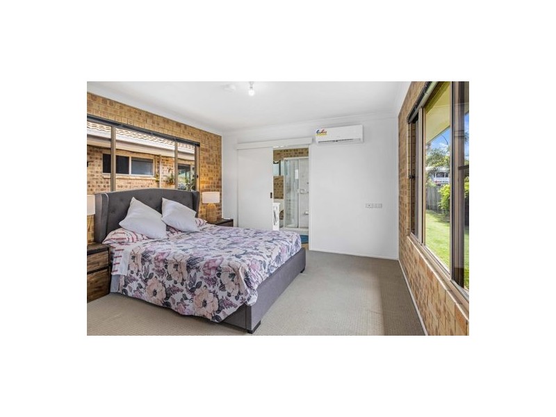 17 Timothy Esplanade, Beachmere QLD 4510