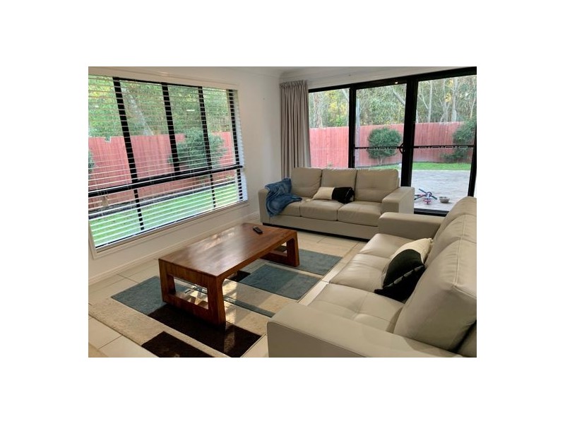 20 Rushcutters Court, Sandstone Point QLD 4511