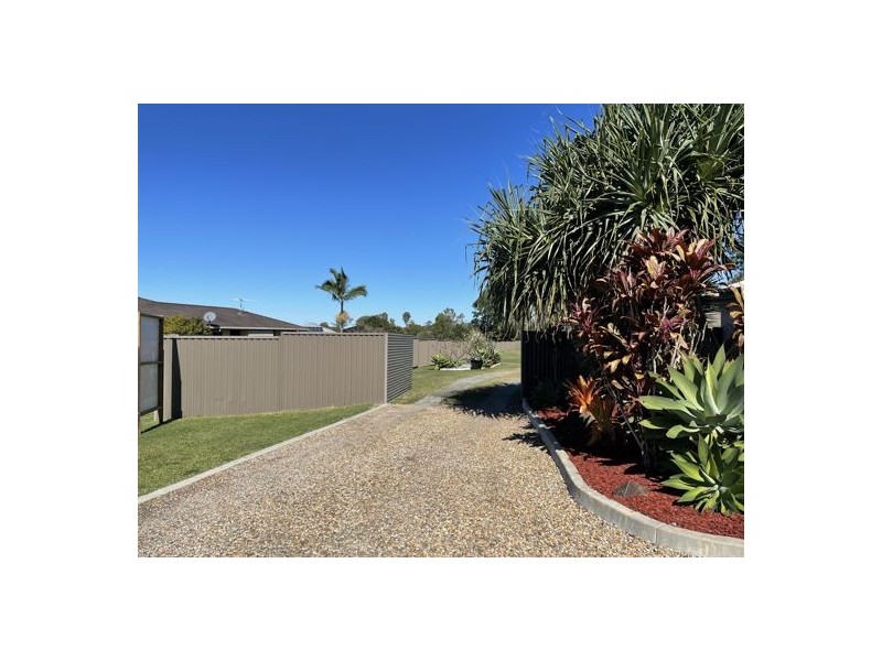 16 Bigita Place, Elimbah QLD 4516