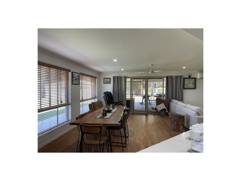 16 Bigita Place, Elimbah QLD 4516