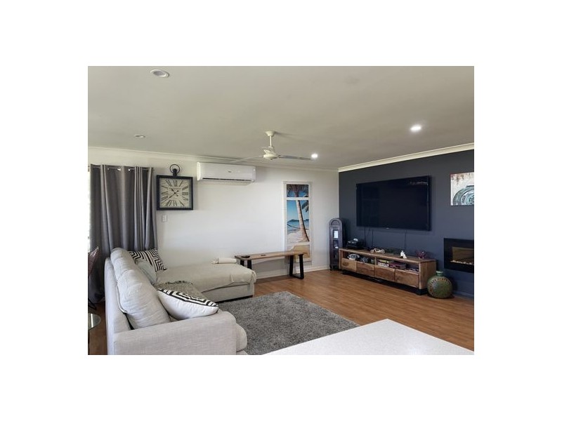 16 Bigita Place, Elimbah QLD 4516