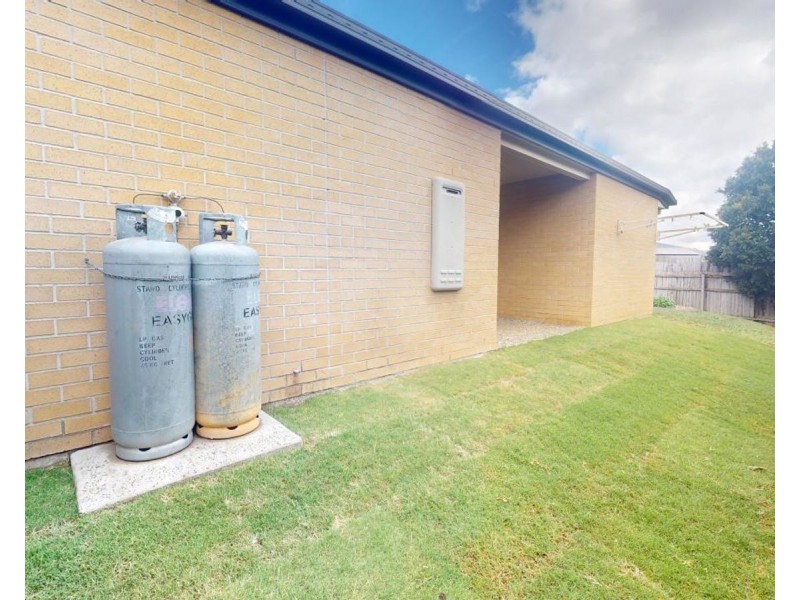 2/5 Hipwood Street, Morayfield QLD 4506