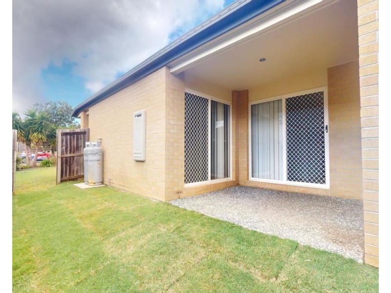 2/5 Hipwood Street, Morayfield QLD 4506