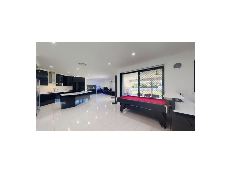 8-12 Pocketwood Place, Upper Caboolture QLD 4510