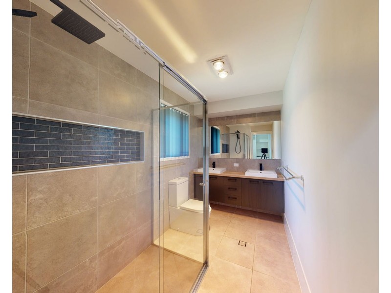 33 Angelica Street, Caboolture QLD 4510