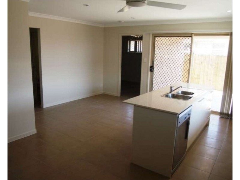 2/43-45 Feather Court, Morayfield QLD 4506