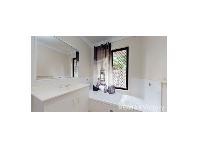 9 Barossa Cres, Caboolture South QLD 4510