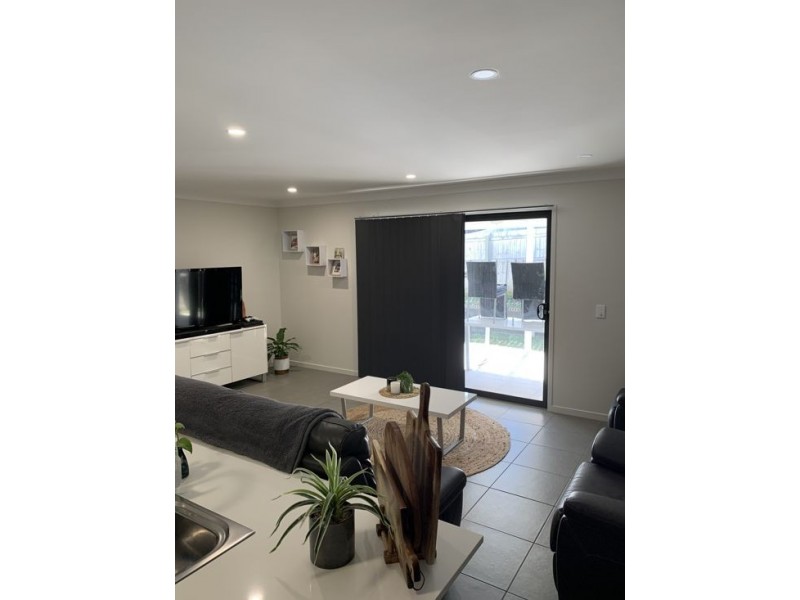 6 Awoonga Crescent, Morayfield QLD 4506