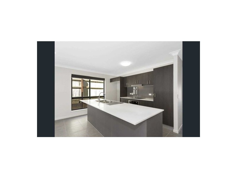 6 Awoonga Crescent, Morayfield QLD 4506