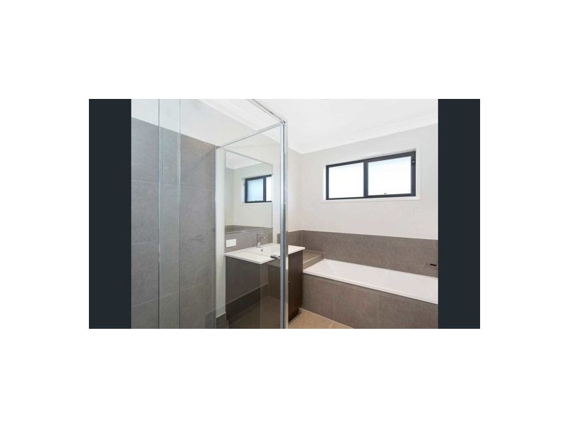 6 Awoonga Crescent, Morayfield QLD 4506