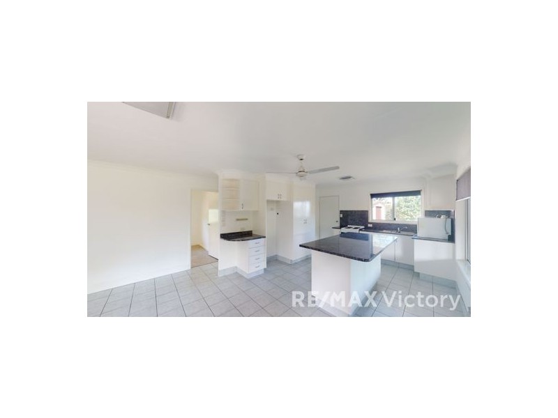 7 Phillip Street, Beachmere QLD 4510