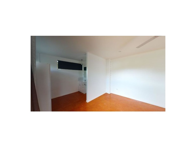 7 Phillip Street, Beachmere QLD 4510