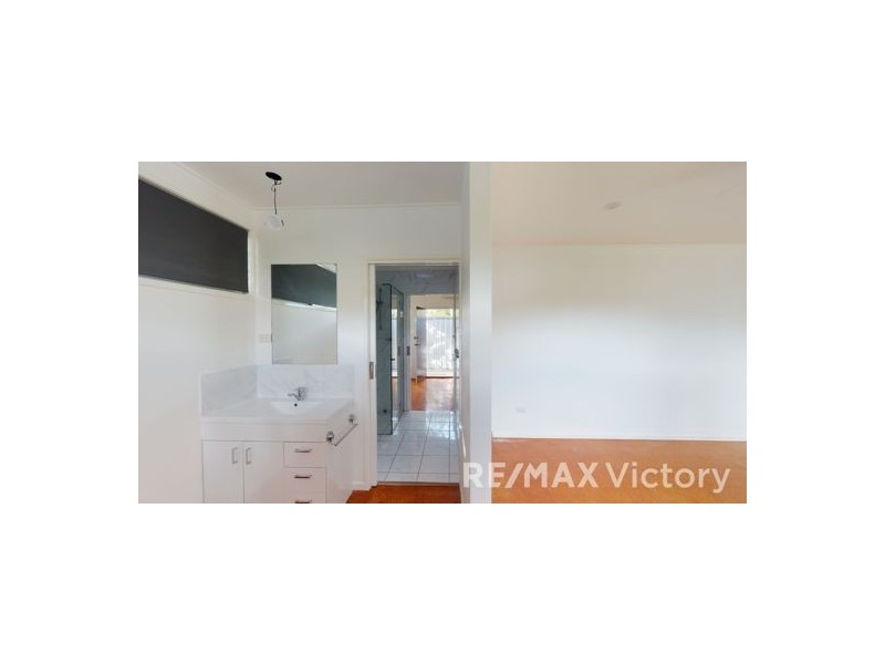 7 Phillip Street, Beachmere QLD 4510