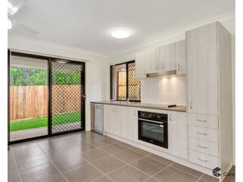 2/13 Cronin Street, Morayfield QLD 4506