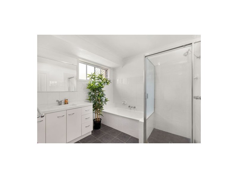 34 Kirkcaldy Street, Morayfield QLD 4506