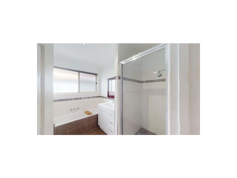 25 Crestwood Avenue, Morayfield QLD 4506