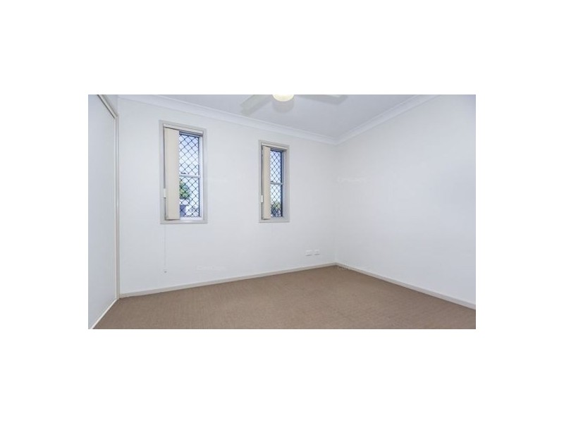 2/9 Station Road, Burpengary QLD 4505