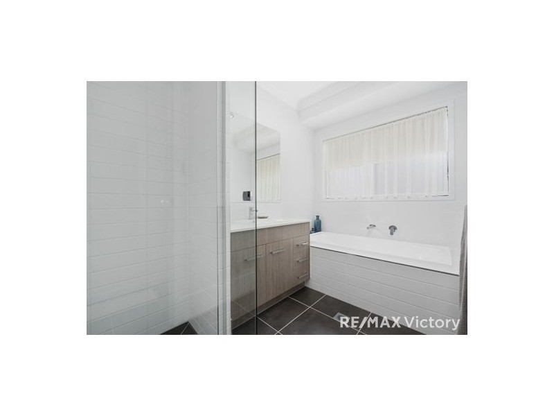 5 Limburg Ave, Caboolture QLD 4510