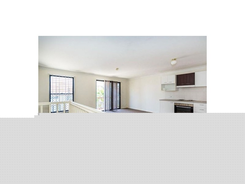 2/17 Lower King Street, Caboolture QLD 4510