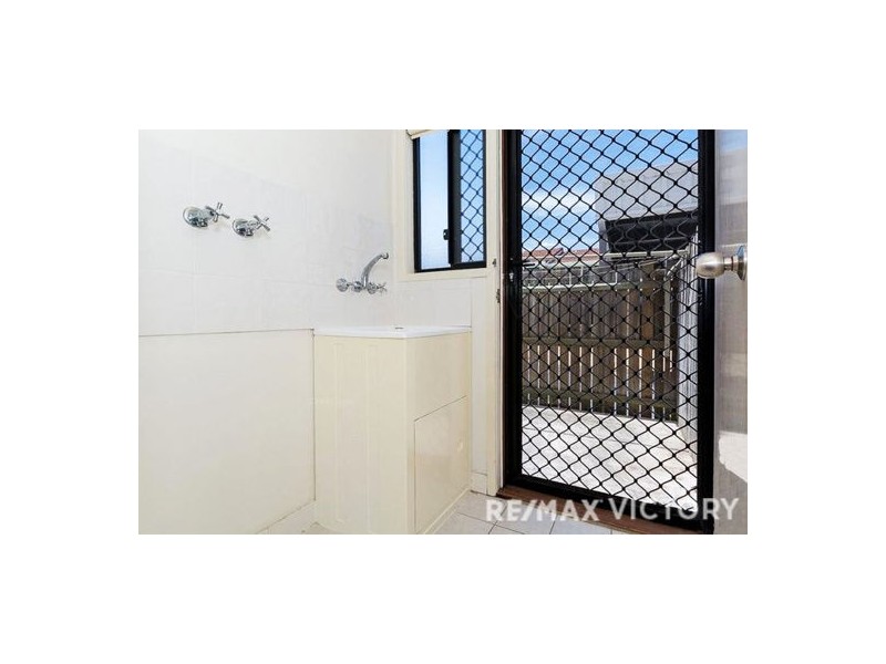 2/17 Lower King Street, Caboolture QLD 4510