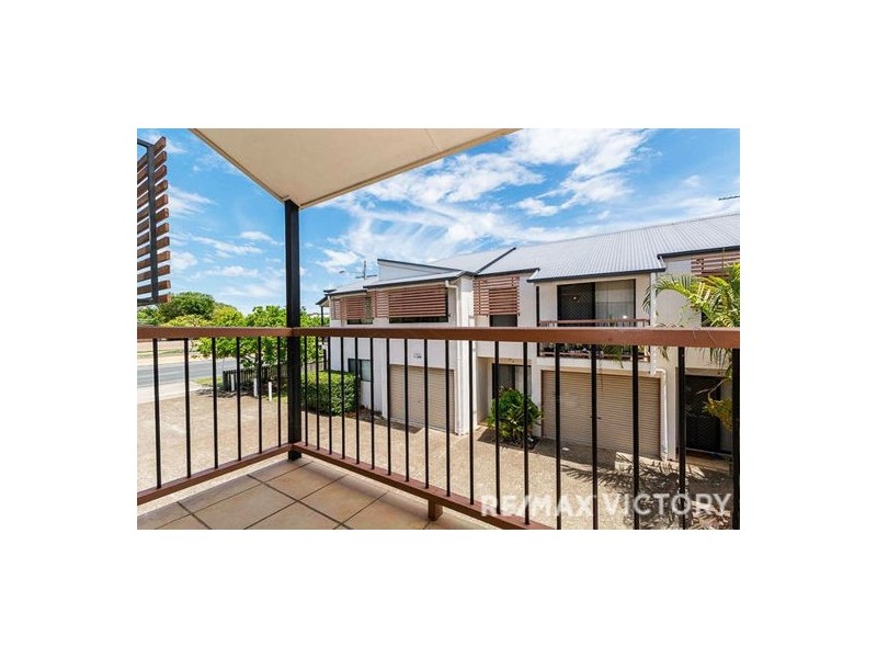 2/17 Lower King Street, Caboolture QLD 4510