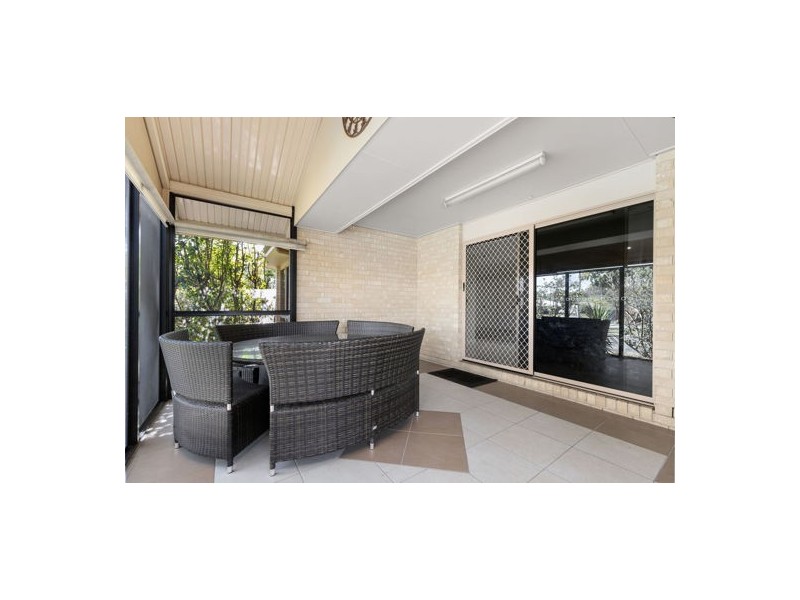 1 Dunwich Court, Sandstone Point QLD 4511