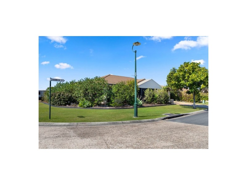 1 Dunwich Court, Sandstone Point QLD 4511