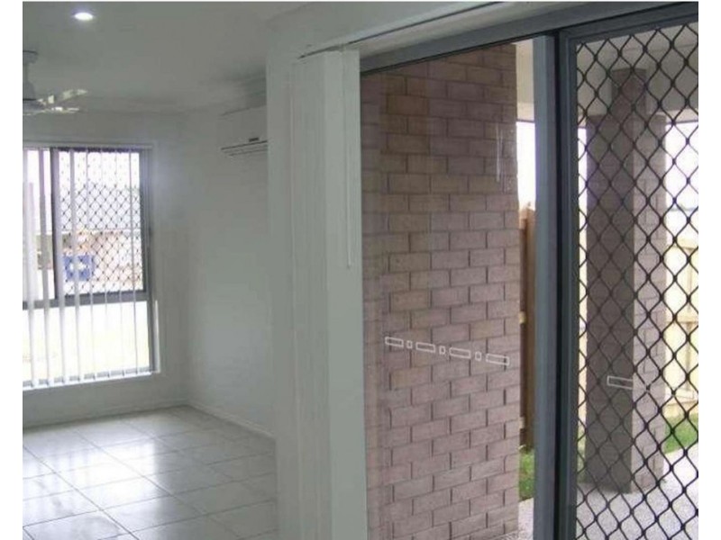 2/5 Mia Court, Morayfield QLD 4506