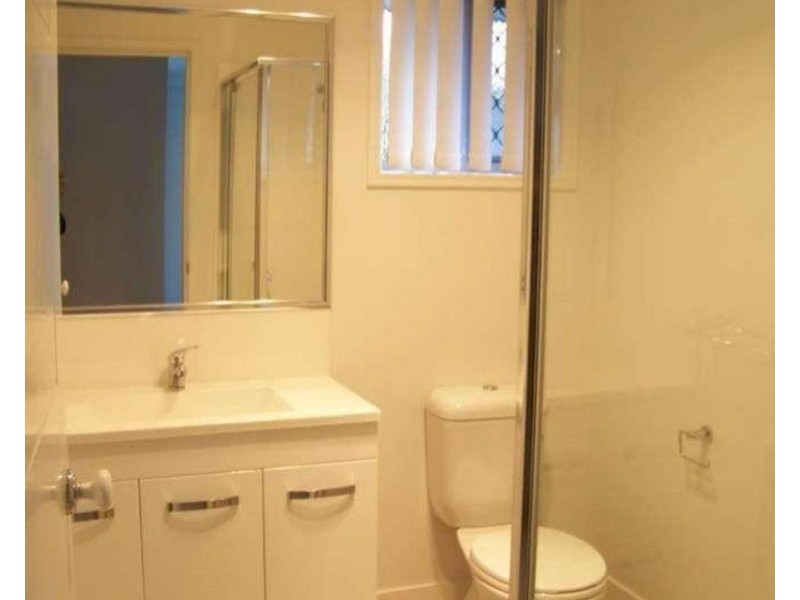2/5 Mia Court, Morayfield QLD 4506