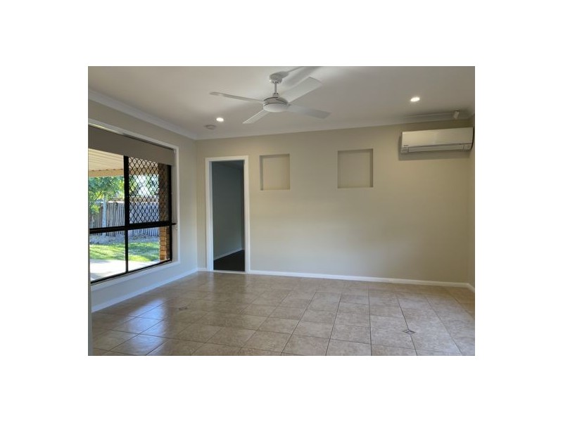 4 Fernlea Court, Caboolture QLD 4510