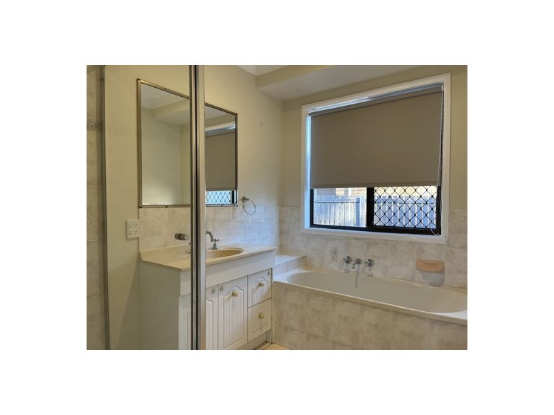 4 Fernlea Court, Caboolture QLD 4510