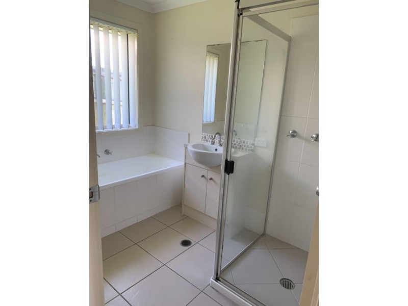 8 TARA GROVE, Bellmere QLD 4510