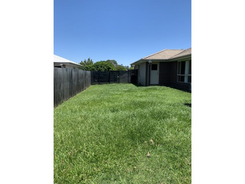 8 TARA GROVE, Bellmere QLD 4510