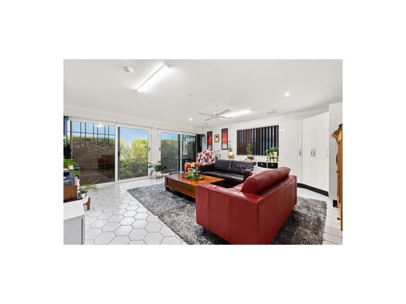 1 Turnbull Cr, Morayfield QLD 4506