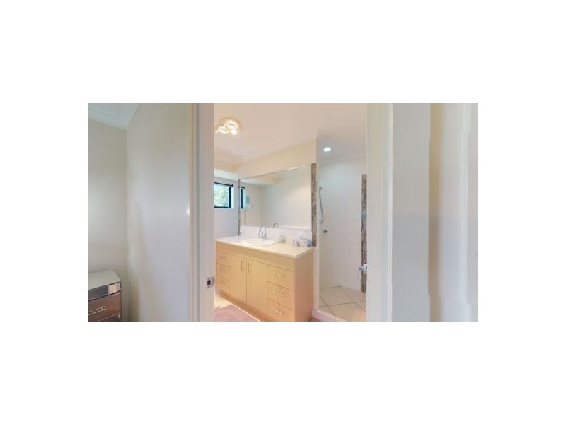 4 Kerry Close, Bellmere QLD 4510