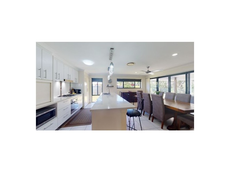 4 Kerry Close, Bellmere QLD 4510