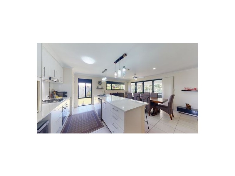 4 Kerry Close, Bellmere QLD 4510
