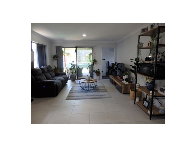 59 Lakeview Road, Morayfield QLD 4506