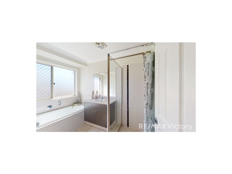 38 Renmark Crescent, Caboolture South QLD 4510